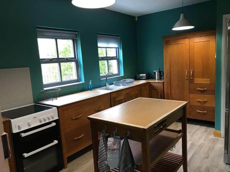 Irvinestown Rose Cottage מראה חיצוני תמונה